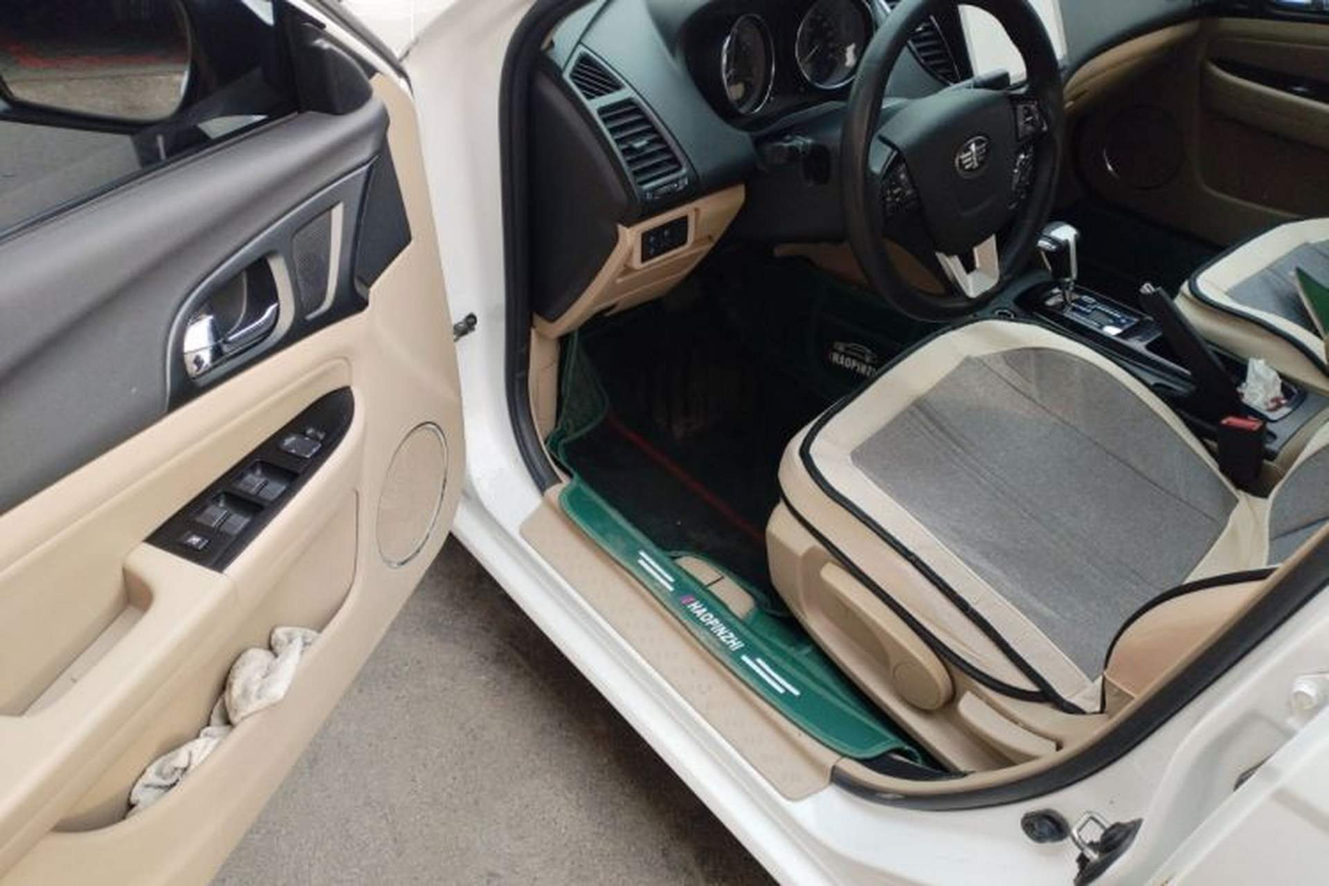 Used Bestune B50 2013 1.6L automatic luxury version Driver Seat