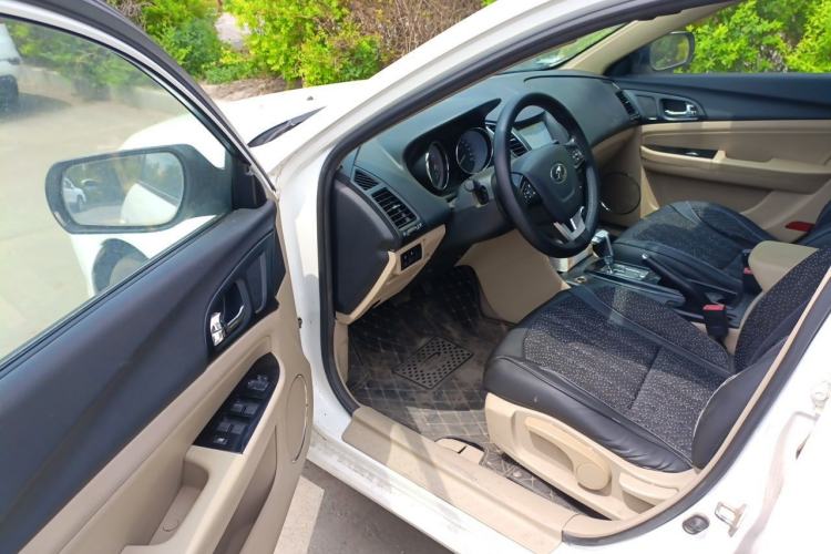 Used Bestune B50 2013 1.6L automatic luxury version Driver Seat