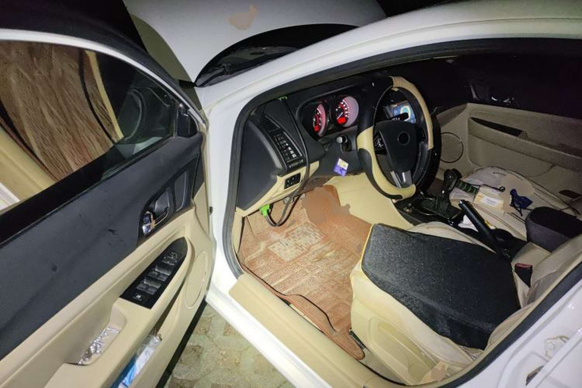 Used Bestune B50 2013 1.6L manual Comfort trim level Driver Seat