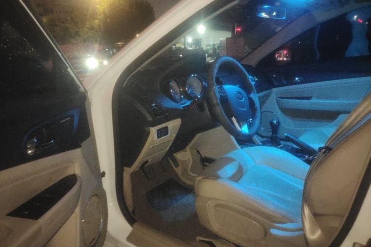 Used Bestune B50 2013 1.6L manual Comfort trim level Driver Seat
