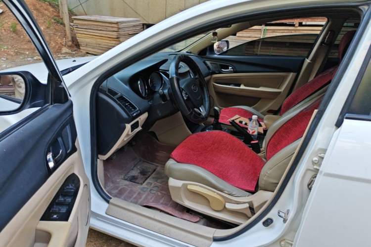 Used Bestune B50 2013 1.6L manual Comfort trim level Driver Seat