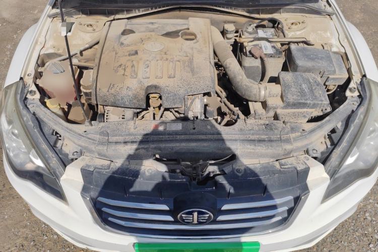 Used Bestune B50 2013 1.6L manual luxury version Engine Bay