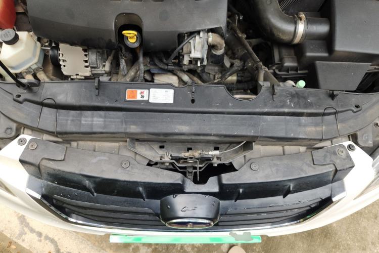 Used Bestune B50 2013 1.6L manual luxury version Engine Bay