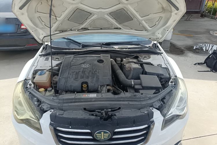 Used Bestune B50 2013 1.6L automatic luxury version Engine Bay