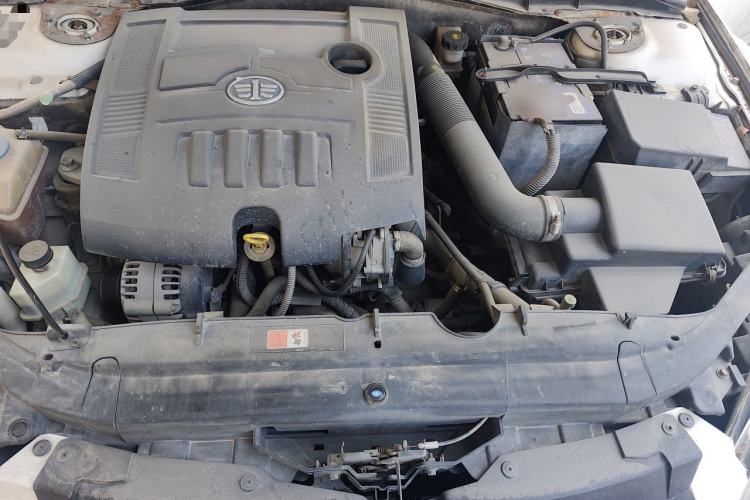 Used Bestune B50 2013 1.6L manual Comfort trim level Engine Bay