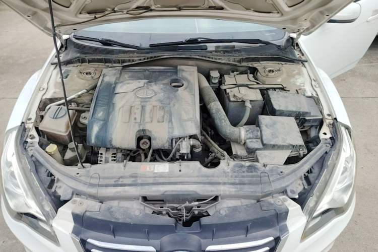 Used Bestune B50 2013 1.6L manual Comfort trim level Engine Bay