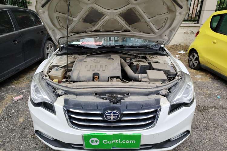 Used Bestune B50 2013 1.6L manual luxury version Engine Bay