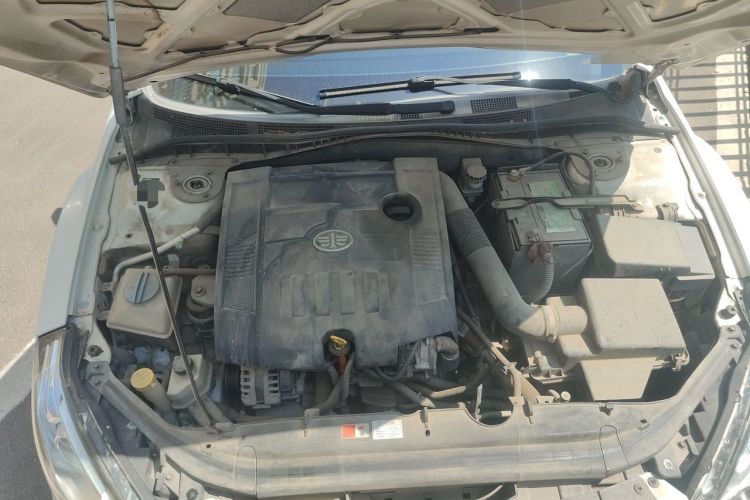 Used Bestune B50 2013 1.6L automatic luxury version Engine Bay
