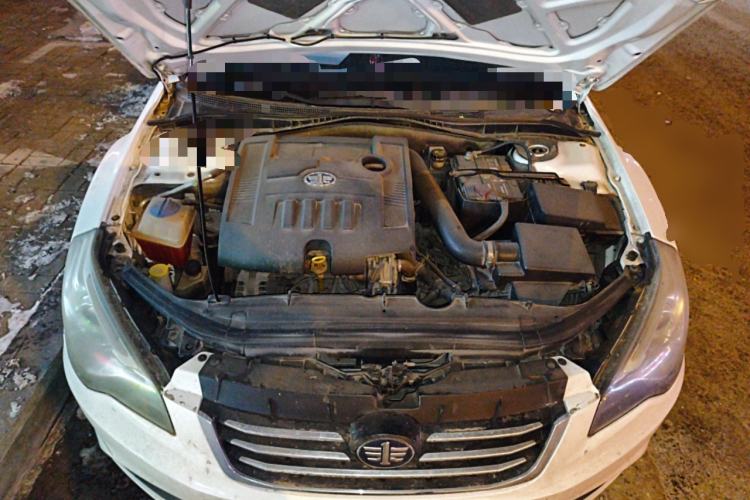 Used Bestune B50 2013 1.6L manual luxury version Engine Bay