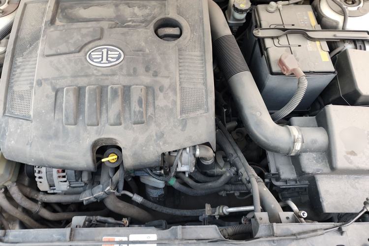 Used Bestune B50 2013 1.6L manual luxury version Engine Bay
