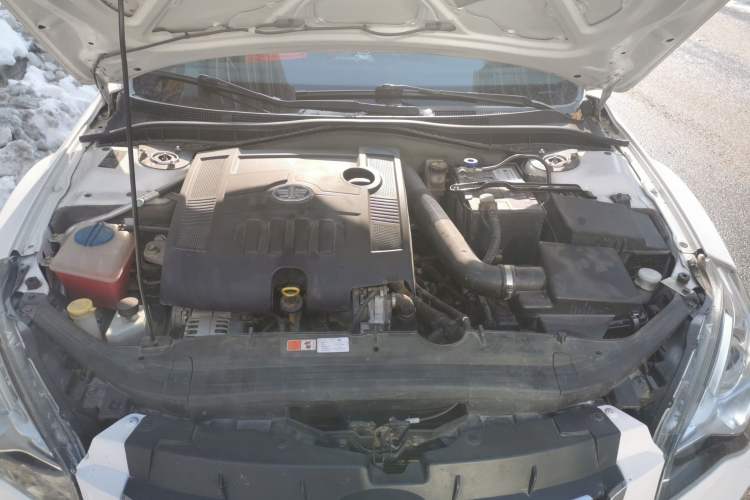 Used Bestune B50 2013 1.6L manual Comfort trim level Engine Bay
