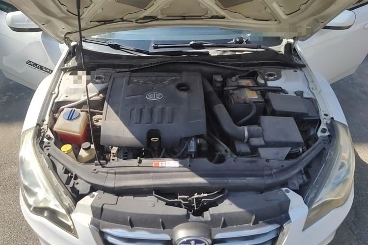 Used Bestune B50 2013 1.6L automatic luxury version Engine Bay