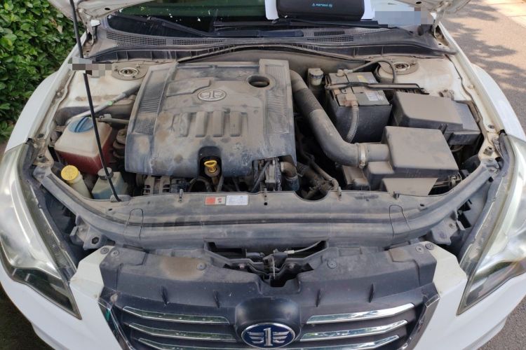 Used Bestune B50 2013 1.6L manual luxury version Engine Bay