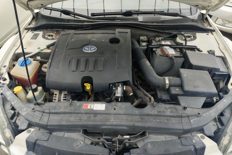 Used Bestune B50 2013 1.6L manual luxury version Engine Bay
