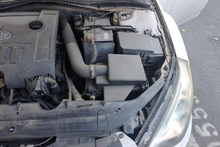 Used Bestune B50 2013 1.6L manual Comfort trim level Engine Bay Left