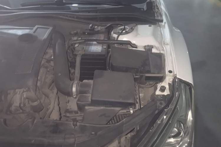 Used Bestune B50 2013 1.6L manual luxury version Engine Bay Left