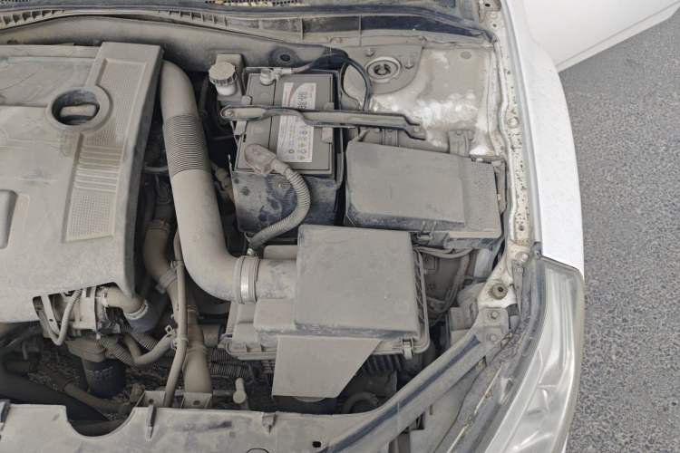 Used Bestune B50 2013 1.6L manual luxury version Engine Bay Left
