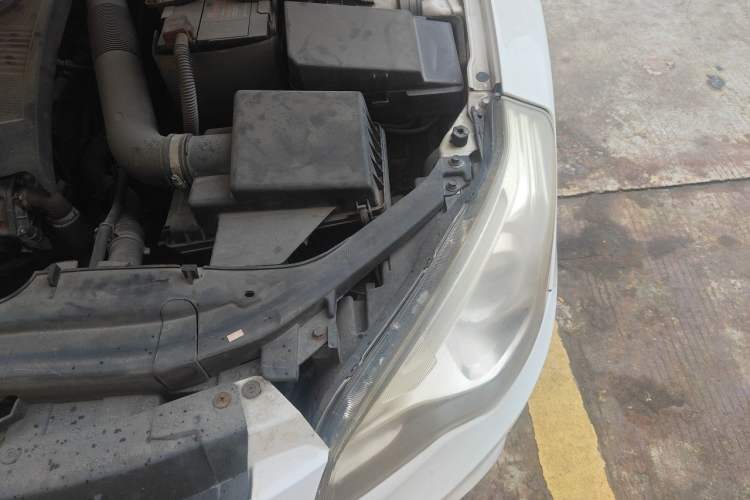 Used Bestune B50 2013 1.6L manual luxury version Engine Bay Left