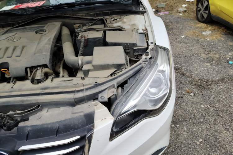 Used Bestune B50 2013 1.6L manual luxury version Engine Bay Left
