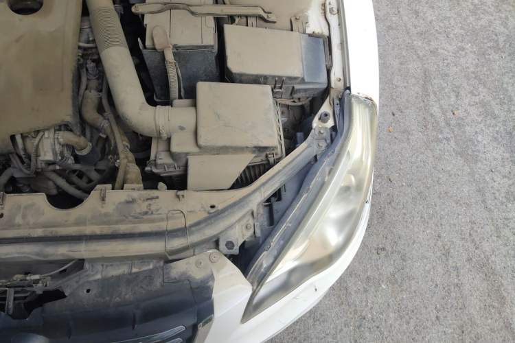 Used Bestune B50 2013 1.6L manual Comfort trim level Engine Bay Left