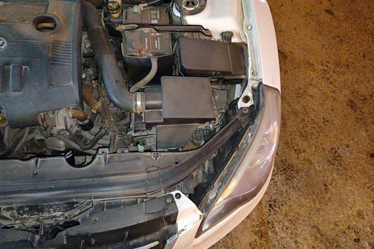 Used Bestune B50 2013 1.6L manual luxury version Engine Bay Left