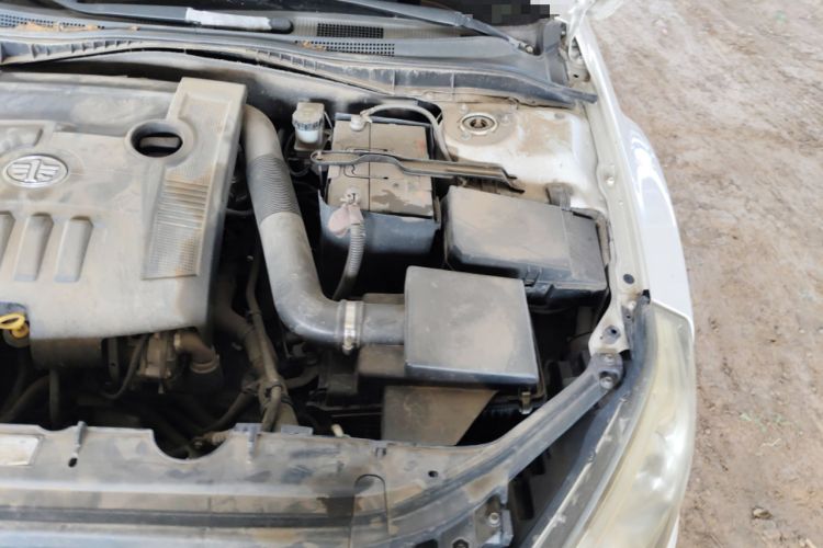 Used Bestune B50 2013 1.6L manual luxury version Engine Bay Left