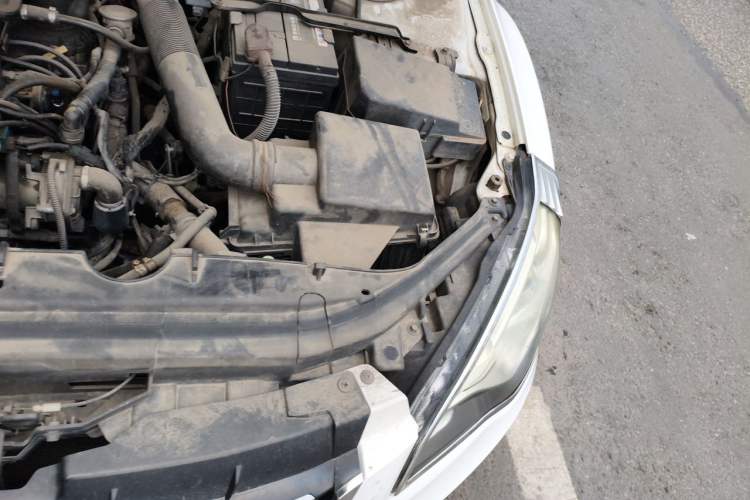 Used Bestune B50 2013 1.6L manual luxury version Engine Bay Left