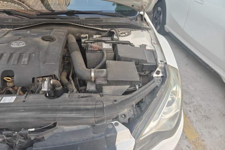 Used Bestune B50 2013 1.6L manual luxury version Engine Bay Left