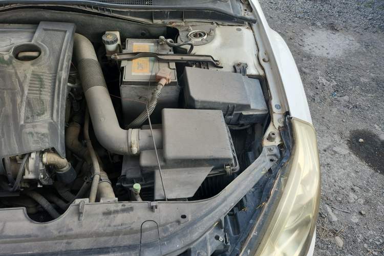 Used Bestune B50 2013 1.6L manual luxury version Engine Bay Left