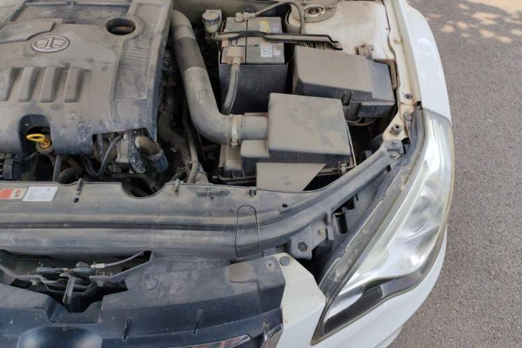 Used Bestune B50 2013 1.6L manual luxury version Engine Bay Left