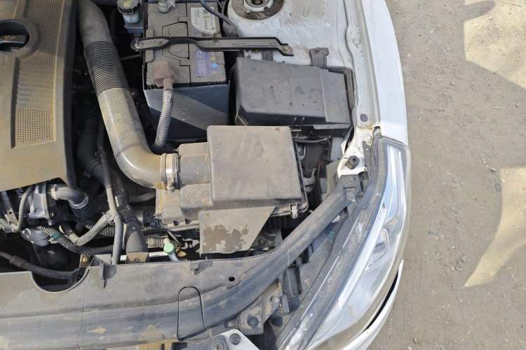 Used Bestune B50 2013 1.6L manual luxury version Engine Bay Left