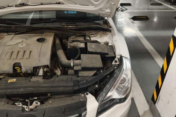 Used Bestune B50 2013 1.6L automatic luxury version Engine Bay Left