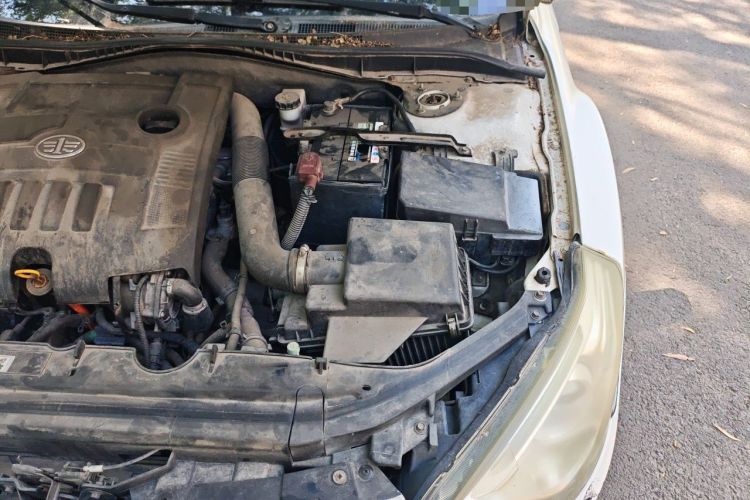 Used Bestune B50 2013 1.6L manual Comfort trim level Engine Bay Left