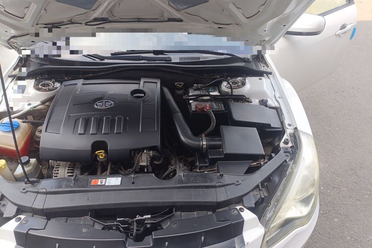 Used Bestune B50 2013 1.6L manual luxury version Engine Bay Left