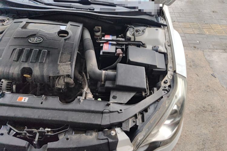 Used Bestune B50 2013 1.6L automatic luxury version Engine Bay Left