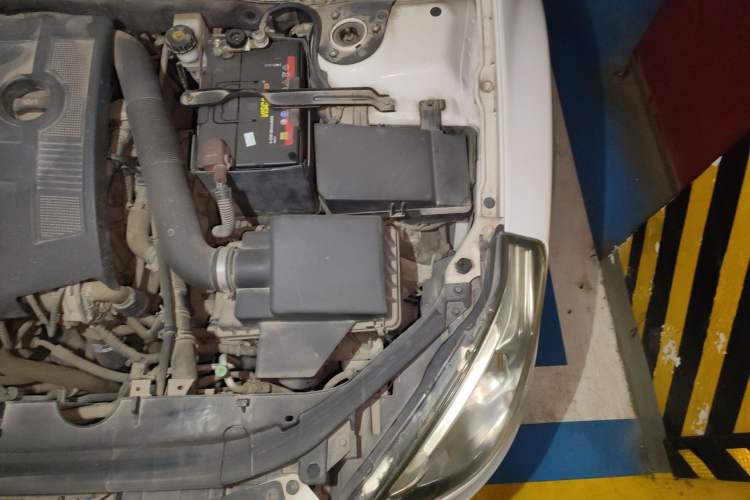 Used Bestune B50 2013 1.6L automatic luxury version Engine Bay Left