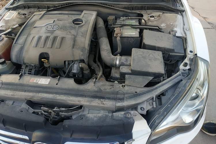 Used Bestune B50 2013 1.6L manual luxury version Engine Bay Left