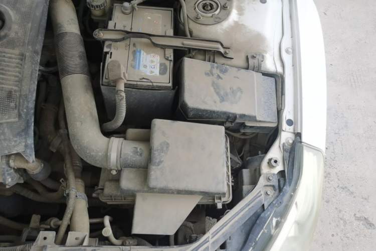 Used Bestune B50 2013 1.6L manual luxury version Engine Bay Left