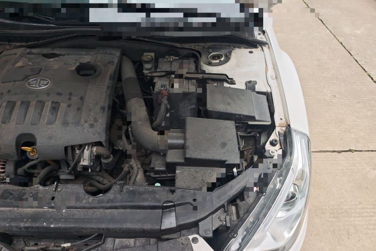 Used Bestune B50 2013 1.6L automatic luxury version Engine Bay Left