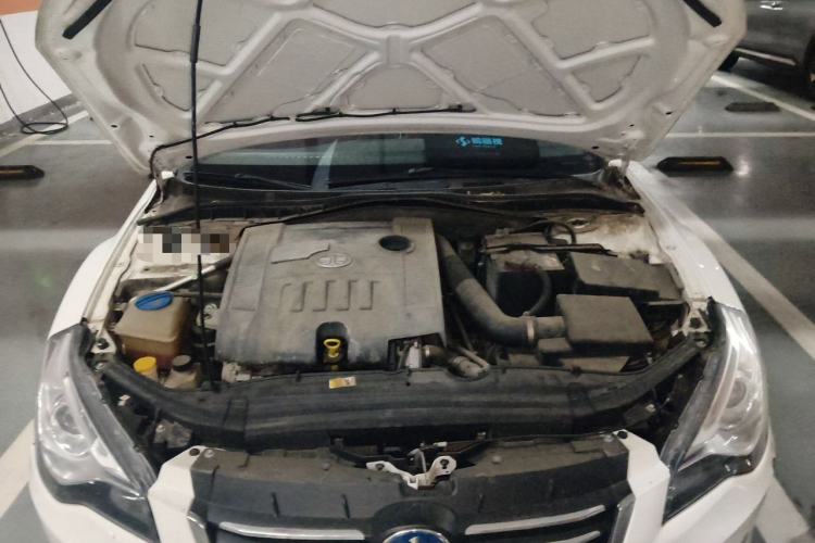 Used Bestune B50 2013 1.6L automatic luxury version Engine Bay