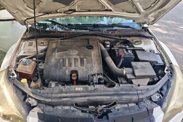 Used Bestune B50 2013 1.6L manual Comfort trim level Engine Bay