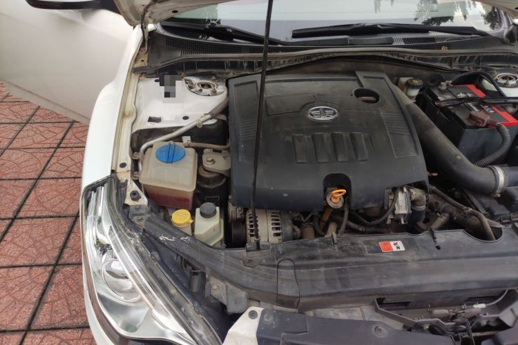 Used Bestune B50 2013 1.6L manual Comfort trim level Engine Bay Right