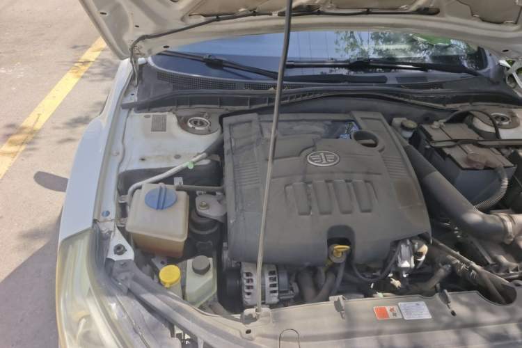 Used Bestune B50 2013 1.6L automatic luxury version Engine Bay Right