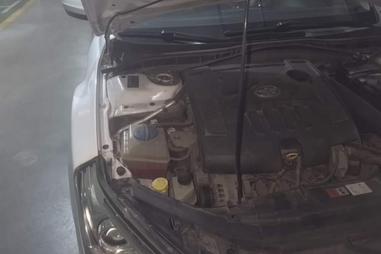 Used Bestune B50 2013 1.6L manual luxury version Engine Bay Right