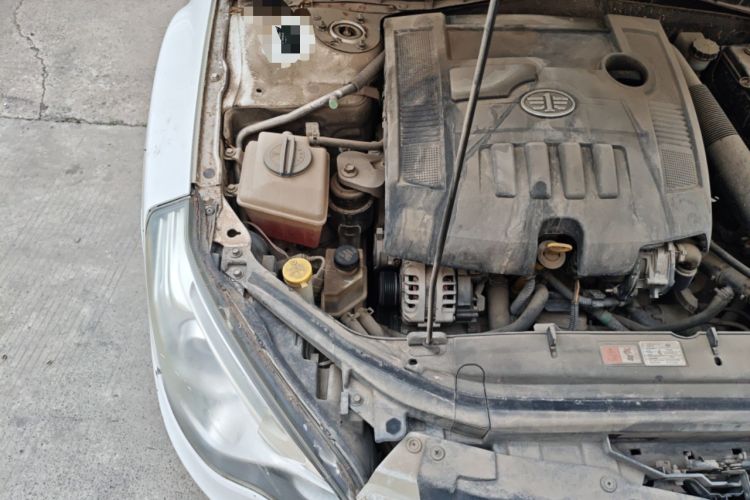 Used Bestune B50 2013 1.6L manual luxury version Engine Bay Right