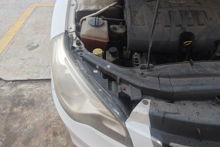 Used Bestune B50 2013 1.6L manual luxury version Engine Bay Right