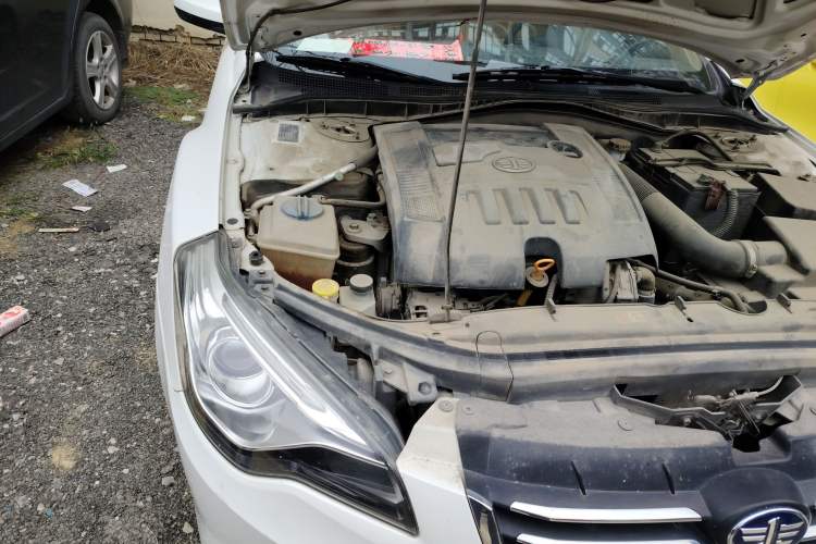 Used Bestune B50 2013 1.6L manual luxury version Engine Bay Right