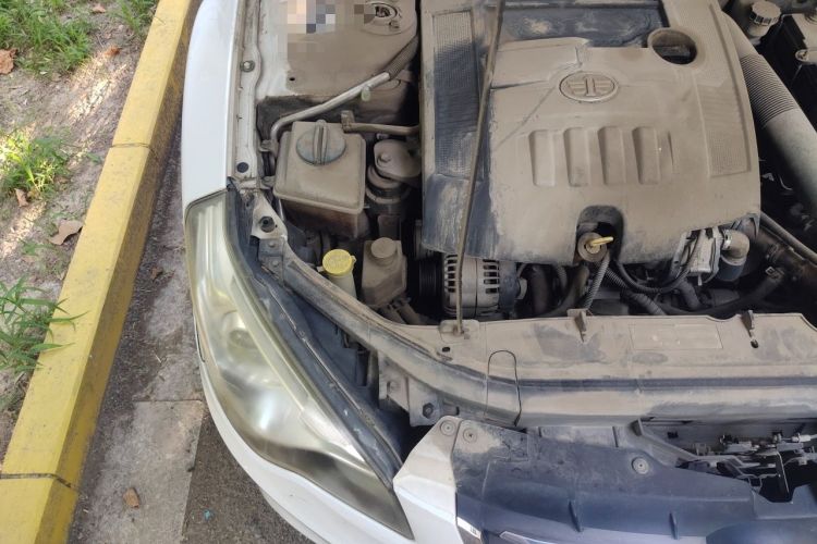 Used Bestune B50 2013 1.6L manual Comfort trim level Engine Bay Right