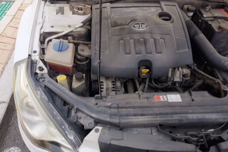 Used Bestune B50 2013 1.6L automatic luxury version Engine Bay Right