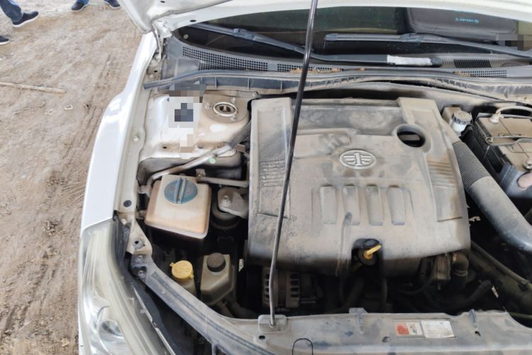 Used Bestune B50 2013 1.6L manual luxury version Engine Bay Right